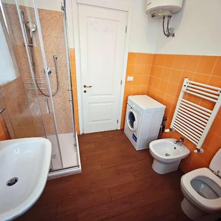 Casa Laura Vicino Ospedale E 公寓 *