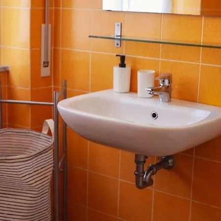 Casa Laura Vicino Ospedale E *