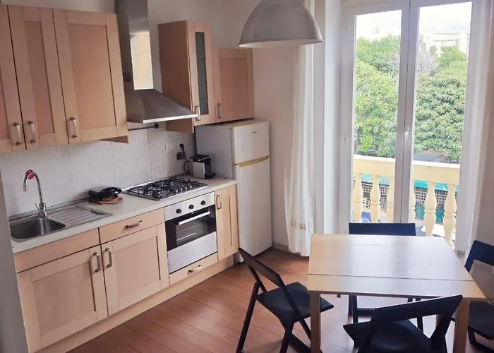公寓 Casa Laura Vicino Ospedale E